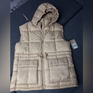 Levi's Women Tan Puffer Vest